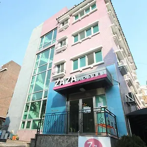 Zaza Backpackers Сеул